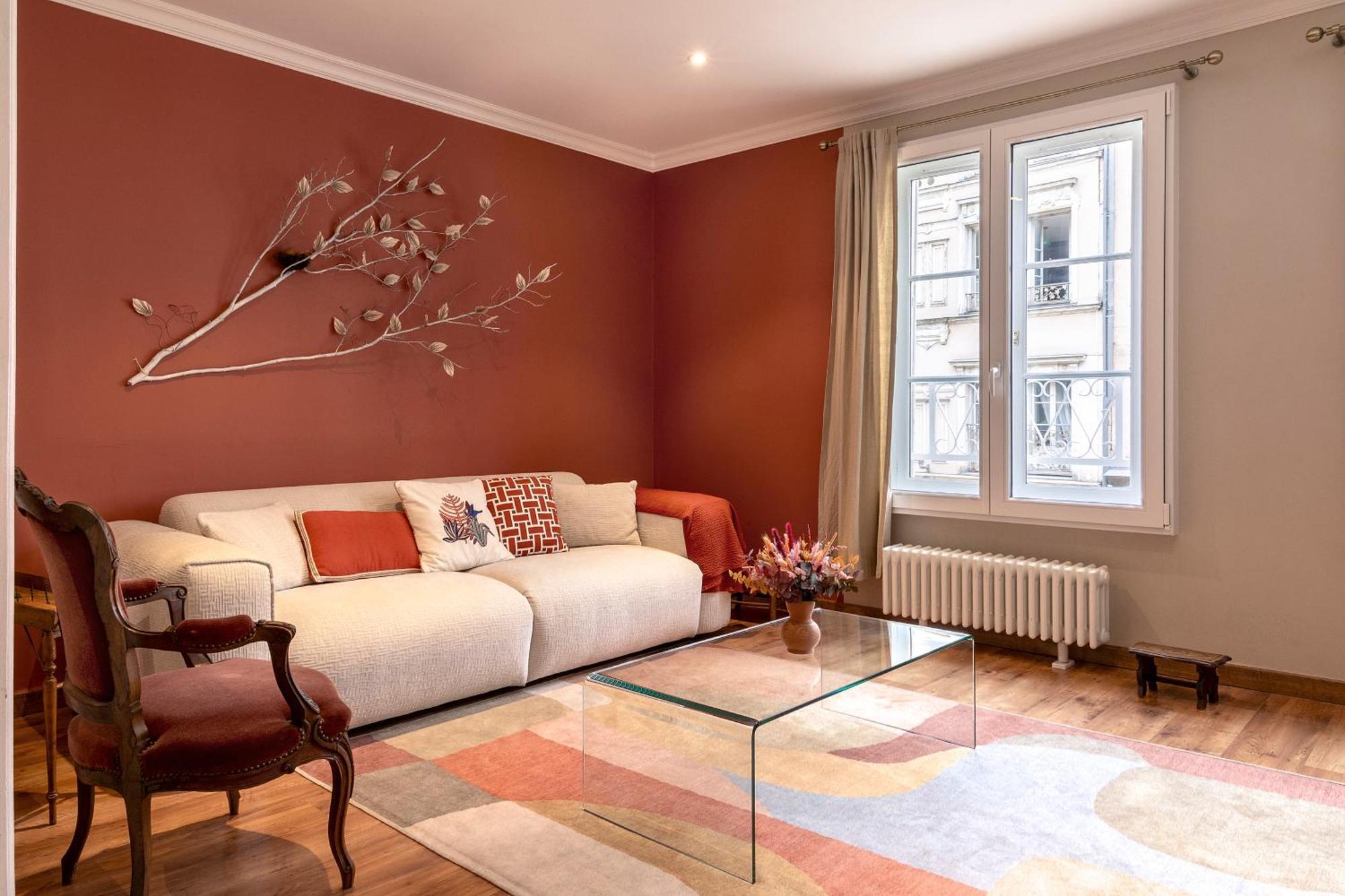 Authentique 2 Chambres, Hyper Centre, French Corner Apartment Troyes